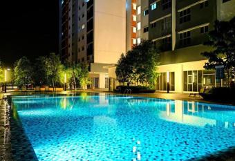 NAR S Homestay + Free WIFI & Netflix has Balcony rooms