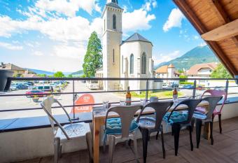 Le Roc du Cygne charmant appartement 4 personnes    deux pas du lac has Balcony rooms