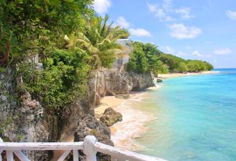 Coralita Apartments allows 18 year olds to book a room