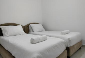 Kosher 2 bedroom Yavne el has Balcony rooms
