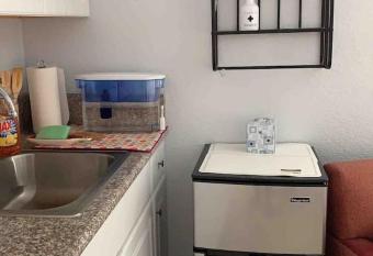 Sun Guest House Pahrump has Balcony rooms