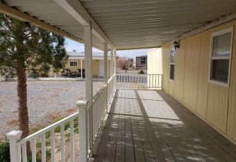 Sun Angel House #3 Pahrump has Balcony rooms