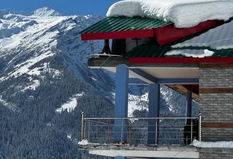 Cafekush tosh has Balcony rooms