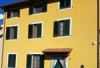 La Mansarda di Didi allows 18 year olds to book a room