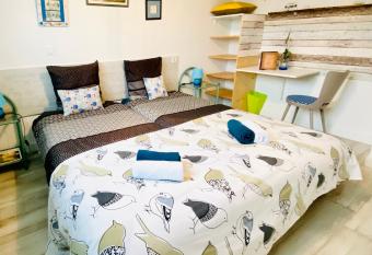 Ilur allows 18 year olds to book a room