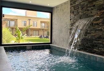 Rockaway Apart has Balcony rooms