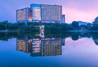 DoubleTree by Hilton Hotel Guangzhou - Science City has Balcony rooms