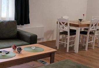 NAS DOM OPLENAC has Balcony rooms