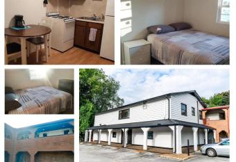 Kingston Station - 3 allows 18 year olds to book a room