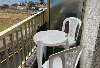 Vistas. Familiar. 2 dormitorios. Zona Toscal has Balcony rooms