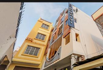 Hotel shivi has Smoking/Balcony rooms