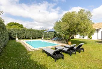 Villa Julien has Balcony rooms