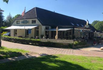  t Zwanemeer allows 18 year olds to book a room