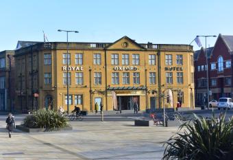 Royal Oxford Hotel allows 18 year olds to book a room