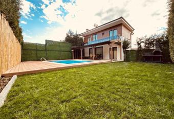 Riyan Garden Villas allows 18 year olds to book a room