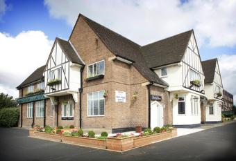 The Park Hotel allows 18 year olds to book a room