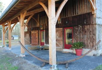 Logement atypique 10 personnes. has Balcony rooms