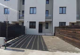 Casa imperial allows 18 year olds to book a room