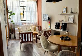 C  lido y c  ntrico departamento! has Balcony rooms