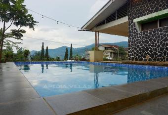 Villa DBusso Apedia, 3 BR, SP, Billiard, Karaoke has Balcony rooms