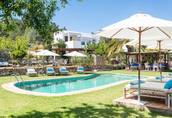 ES CUCONS RURAL HOTEL has Balcony rooms