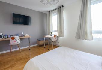 Chartres Charmant Studio Meubl   allows 18 year olds to book a room