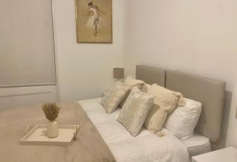 Reading Comfort Stay has Balcony rooms