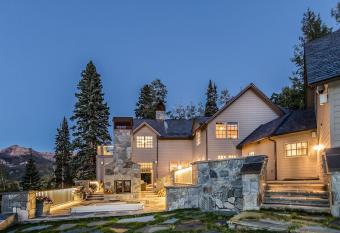 Victoria Villa - Mountain Village has Balcony rooms