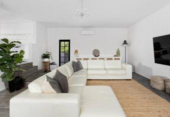 SUNSHINE BEACH BLISS inc POOL has Balcony rooms