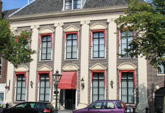 De Doelen allows 18 year olds to book a room