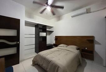 La Casa del Zoomat has Balcony rooms