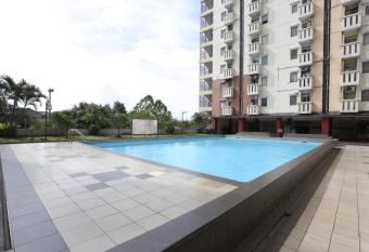 OYO 93585 Apartemen Cibubur Village By Raja Property allows 18 year olds to book a room