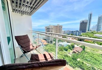 Veranda Resort Jomtien Beach Pattaya has Balcony rooms