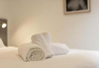 Marian Resort And Spa has rooms with a private hot tub