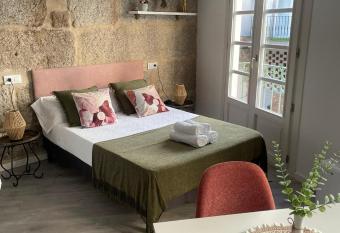 Apartamentos SARABIA LOFT has Balcony rooms