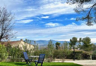 Chambre d h  tes du Val Fleuri allows 18 year olds to book a room