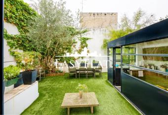 Large modern house in Boulogne with a patio, by Easyflat has Balcony rooms