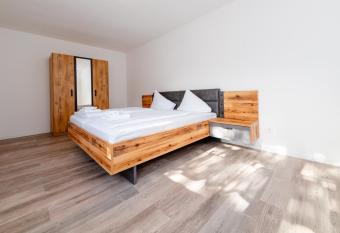 Gabriel  s Apartment  s has Balcony rooms