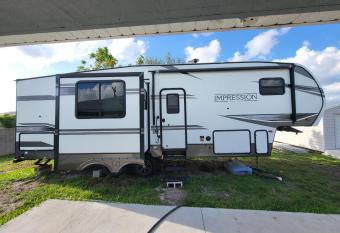 Chill RV Camper allows 18 year olds to book a room