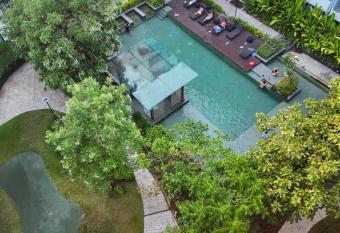 City center apartment 2 bedrooms has Balcony rooms