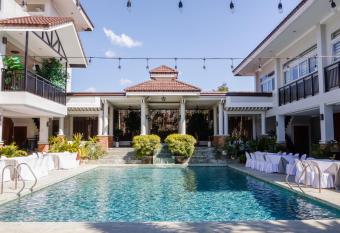 Teofely Gardens Resort near Tagaytay has Balcony rooms