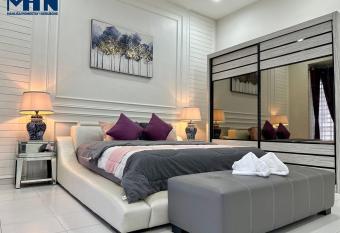 Mahligai Homstay 1Krubong 4 Rooms & Aircon In Hall has Balcony rooms