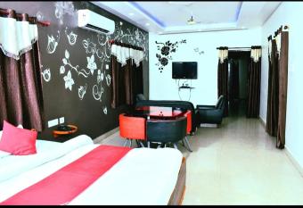 HOTEL ATITHI BHAWAN has Balcony rooms