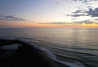 Luxury Ocean Front Apartment Bargara allows 18 year olds to book a room