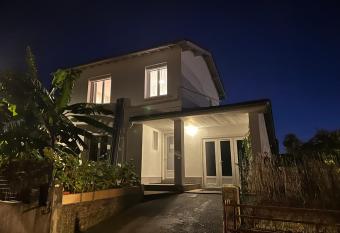 Villa des Palmiers has Balcony rooms