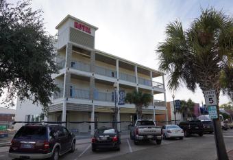 Hotel Whiskey in Pascagoula has Balcony rooms