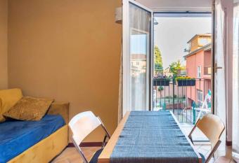 Casa della Tati has Balcony rooms