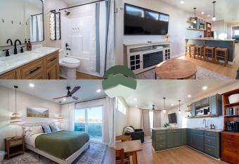 Caldwell Cliff Swallow Guest House has Balcony rooms