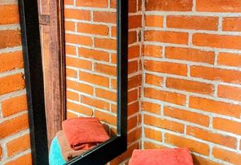 Departamento Xochiquetzal allows 18 year olds to book a room