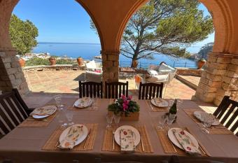 Casa en 1a linea Aiguablava has Balcony rooms